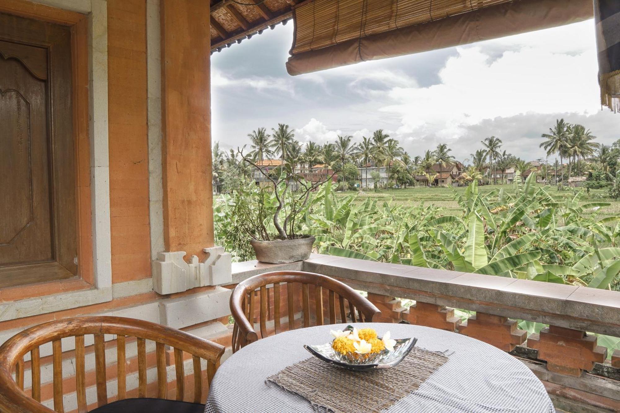 Nirwa 1 Ubud Guesthouse Buitenkant foto