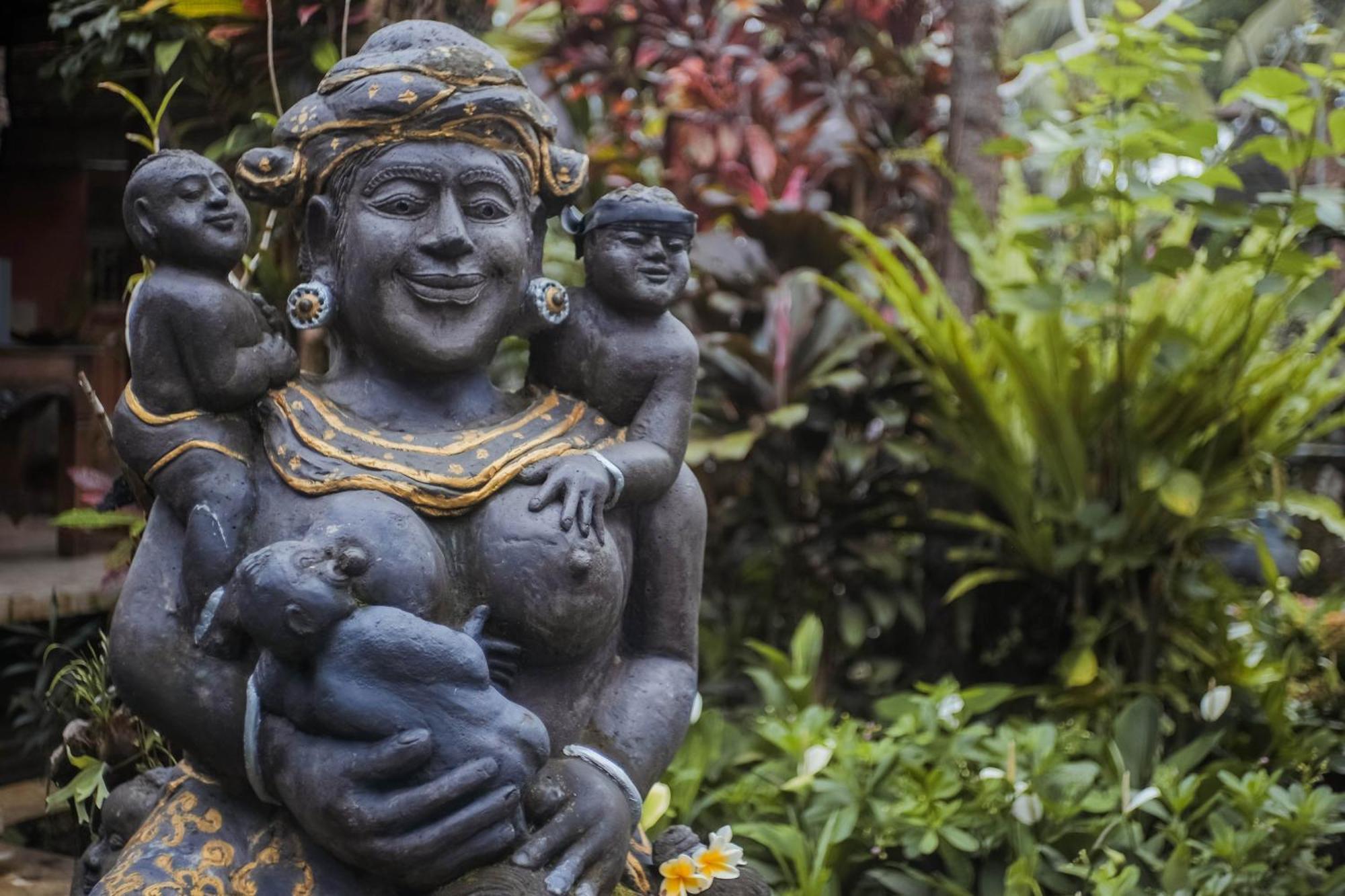 Nirwa 1 Ubud Guesthouse Buitenkant foto