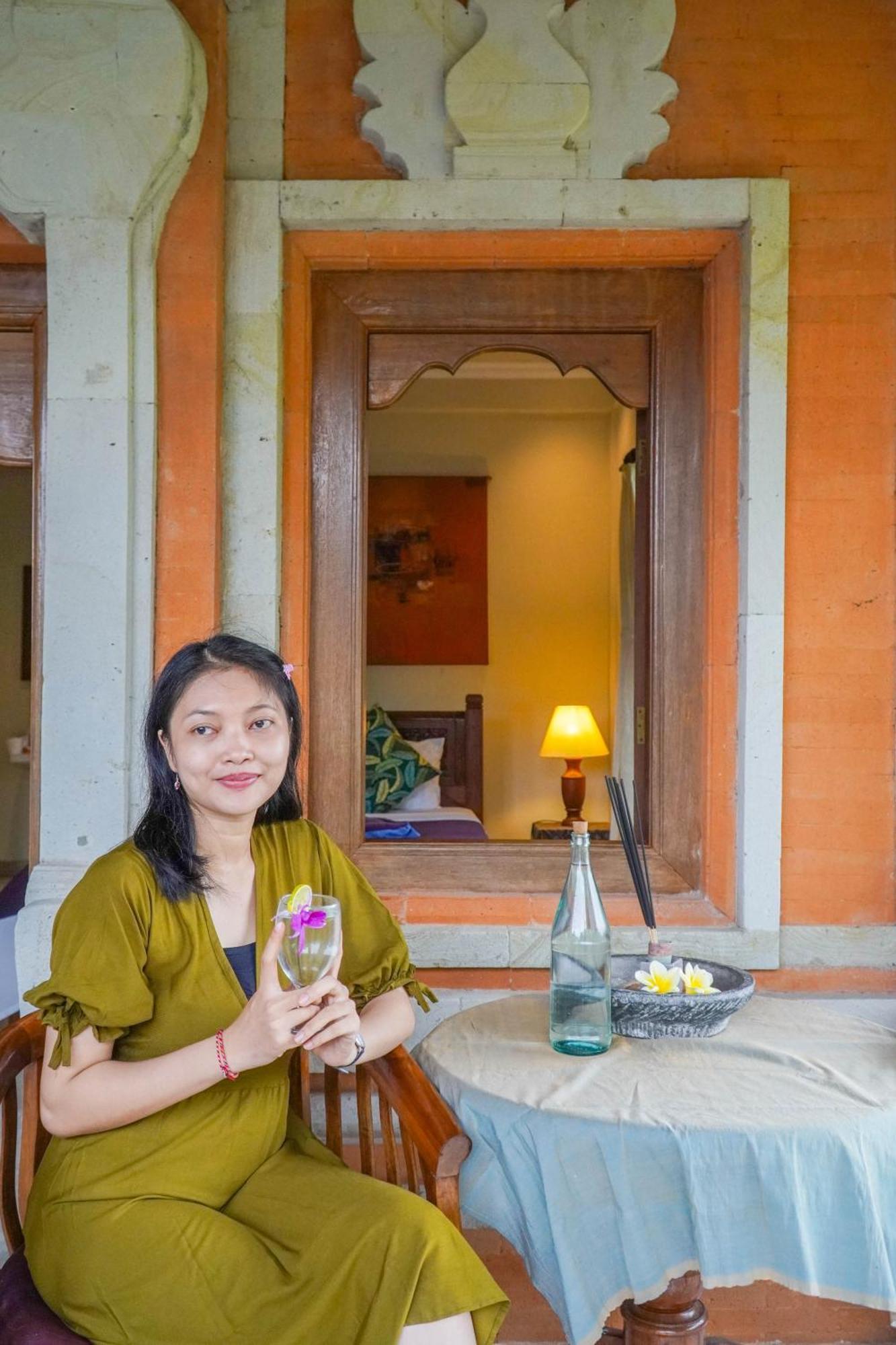 Nirwa 1 Ubud Guesthouse Buitenkant foto